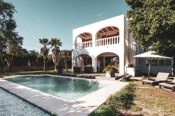 Villa in Ibiza-stad, voor 8 personen